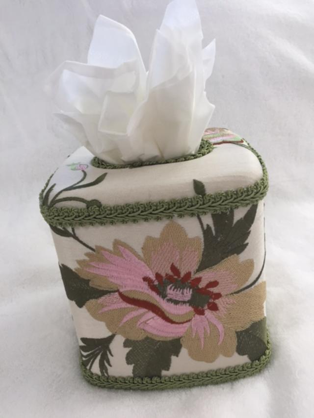 Blooming Tissue Cover
