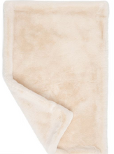 Pampered Pet Ivory Faux Fur Throw
