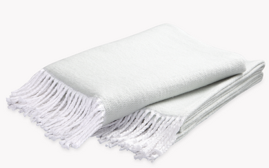Pezzo Throw Opal