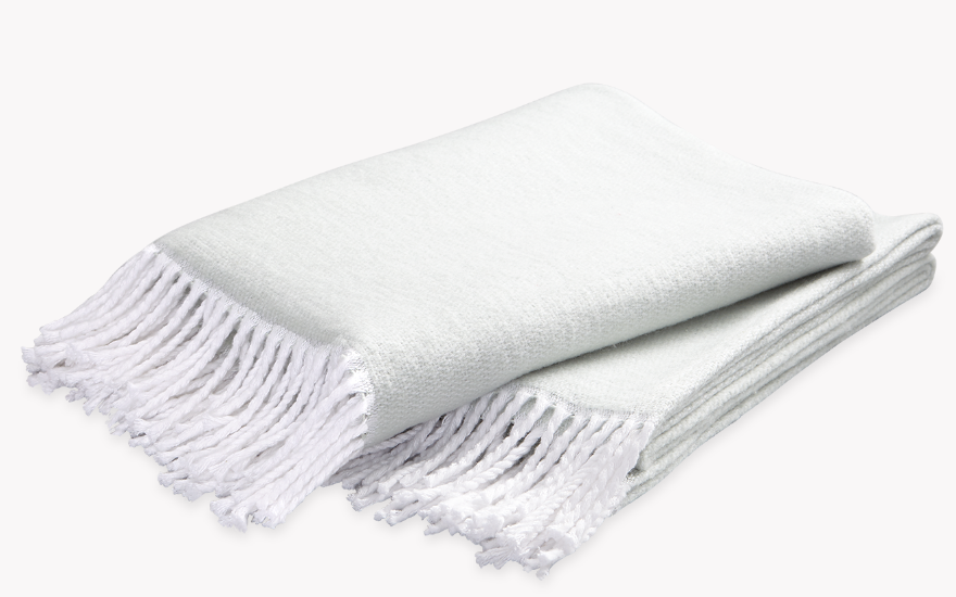 Pezzo Throw Opal